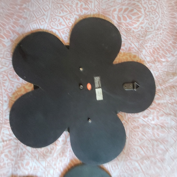 Flower Wall Decor Set - Picture 3 of 5